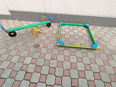 Песочницы: В наличии песочница для детей 
размеры 1.5 на 1.5 . 
Песочница — 6