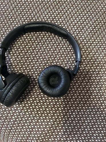 Беспроводные вакуумные наушники, JBL, Б/у at lalafo.kg Беспроводные вакуумные наушники, JBL, Б/у