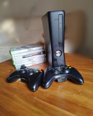 диски на xbox 360: Xbox Состояние: Отличное Прошивка: Фрибут 250гб Джойстик: 2шт Игры