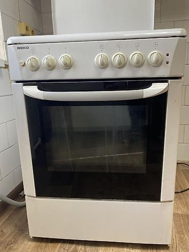 type 1: Газовая плита BEKO с электродуховкой и комбинированной варочной — 4