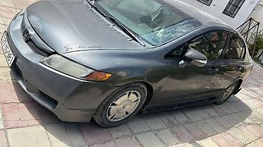 civic: Honda Civic: 1.8 l | Sedan — 2