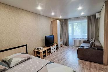 Посуточная аренда квартир: 1 комната, Душевая кабина, Постельное белье, Кондиционер — 3