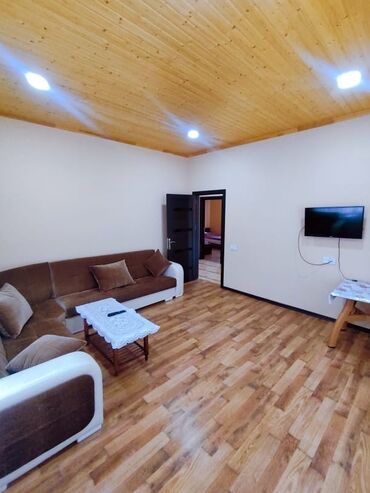 Günlük kirayə evlər: 100 kv. m, 3 otaqlı — 8