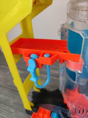 Игрушки: Игровой набор Hot Wheels мойка + машинка Оригинал В хорошем at lalafo.kg — 5 Игрушки: Игровой набор Hot Wheels мойка + машинка Оригинал В хорошем — 5