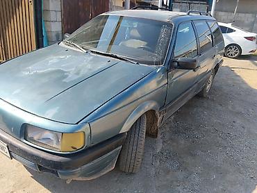 Volkswagen Passat: 1990 г., 1.8 л, Механика, Бензин, Универсал