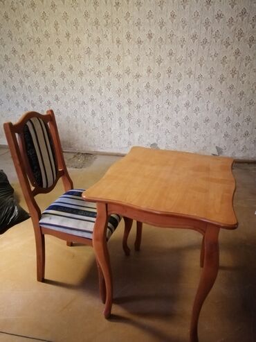 dexy co sto i stolice: Wood, Up to 4 seats, Used