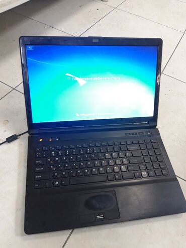 Ноутбук на Core i5Clevo b5100mПроцессор: core i5 450 Опер.память