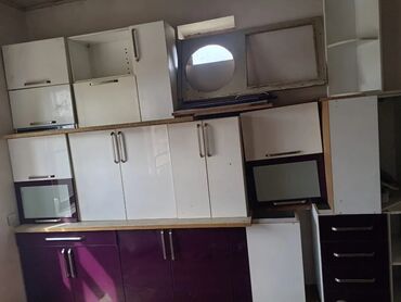 goycay mebel: Müxtəlif ölçülü və dizaynlı mətbəx şkafları dəsti. Ağ və bənövşəyi