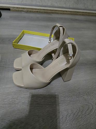 yaz basanoşkalar: Bej rəngli qadın sandaleti Cemi 1 defe geyinilib. - Model: Açıq — 3