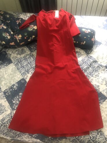 красные вечерние платья: Вечернее платье, Длинная модель, С рукавами, M (EU 38)