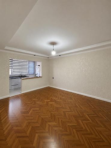 binə əmlak: Bakı, Bakıxanov qəs., 4 otaqlı, Köhnə tikili, 75 kv. m — 1