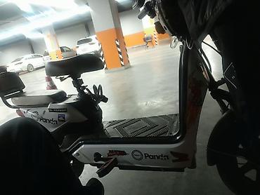 lining pantera: Электроскутер Panda (наклейки Repsol, Pando) в городской компоновке — 1