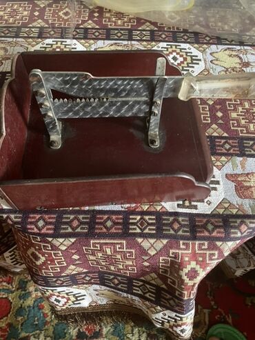 Digər mətbəx aksesuarları: Mətbəx üçün əl ilə işləyən qənd doğrayıcı kəsici - Stolüstü taxta