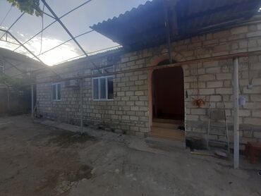 bina az köhnə tikili: 4 otaqlı, 300 kv. m, Kredit yoxdur, Orta təmir