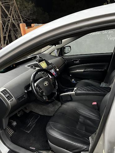 led panel: Toyota Prius (2-ci nəsil) hibrid hetçbek - Gümüşü/gri rəngli kuzov - — 6