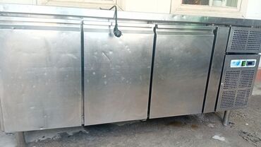 встраиваемый холодильник: Холодильник Bompani, Б/у, Трехкамерный, No frost, 70 * 90 * 70