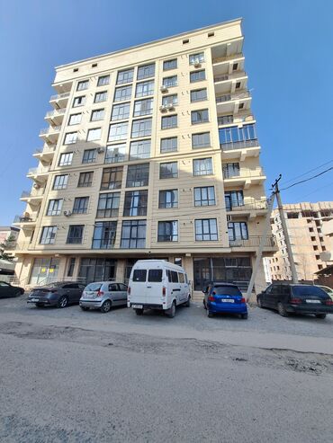 столы и шкафы для офиса: Продаю Офис 123 м², Без ремонта, Без мебели, Многоэтажное здание, 1 этаж
