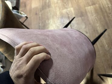 Masa və oturacaq dəstləri: Mətbəx üçün, Açılmayan, Yumru masa — 9