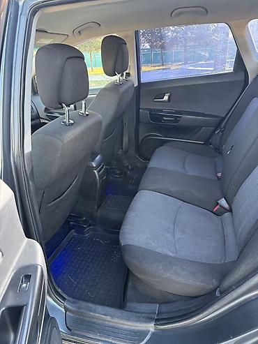 Kia: Kia Ceed: 2012 г., 1.6 л, Механика, Бензин, Хэтчбэк — 10