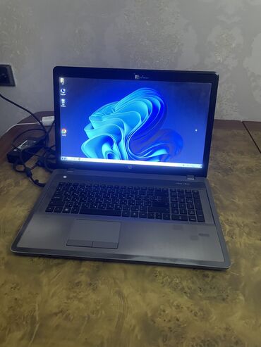 Masaüstü kompüterlər və iş stansiyaları: İşlənmiş HP EliteBook, 17 ", Intel Core i5, 512 GB, Ünvandan götürmə