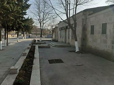 kiraye evler gəncə: Obyekt tovuz şəhəri h. Aslanov küçəsində (mərkəzdə) yerləşir. 500 metr — 6