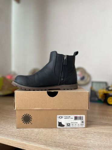 угги детские: Демисезонные ботинки фирмы UGG -29 размер - кожа - стелька