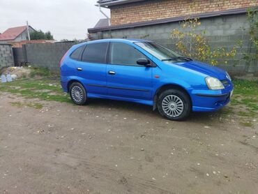 Nissan: Nissan Almera Tino: 2000 г., 1.8 л, Механика, Бензин, Хэтчбэк