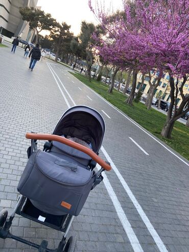uwaq kalyaskasi type 1: Çıxarıla bilən beşikli araba