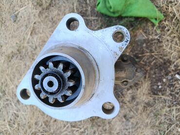 Передние фары: Передняя правая фара — 4