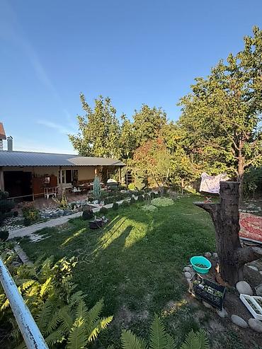 Продажа домов: 🏡 СРОЧНО ПРОДАЁТСЯ ДВЕ УЧАСТКА С ДОМОМ! ПО 4 СОТКИ 📍 Район: Киргизия — 3
