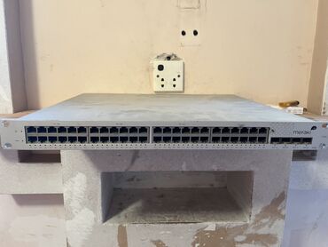 Принтеры: Cisco Meraki MS42P modeli, çoxsaylı PoE+ portları ilə müəssisə