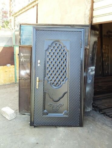 Giriş qapıları: Yeni Giriş qapısı Zəmanətli, Ödənişli quraşdırma, Ünvandan götürmə — 16