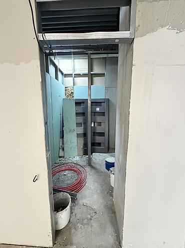 Аренда ангаров: 🚨 СРОЧНО СДАЁТСЯ КОММЕРЧЕСКОЕ ПОМЕЩЕНИЕ 📍 Золотой квадрат ул. Тоголок — 11