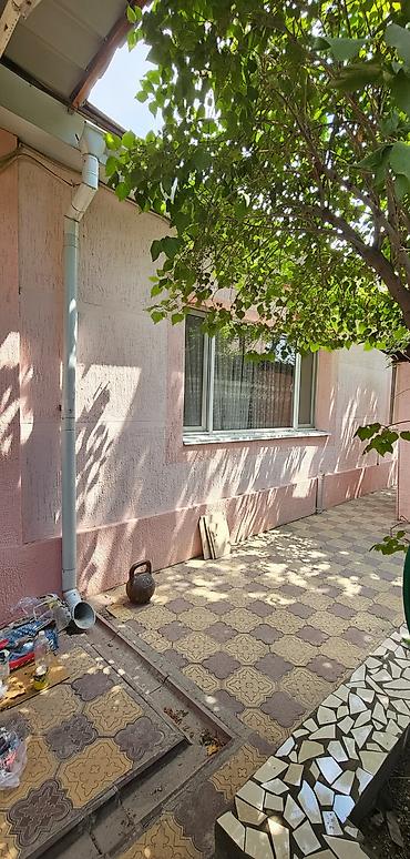 Продажа коттеджей и домов: Срочно!!!!!Продаётся дом в отличной локации, из 4х комнат и — 1