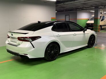 Toyota: Toyota Camry: 2022 г., 2.5 л, Автомат, Гибрид, Седан — 4