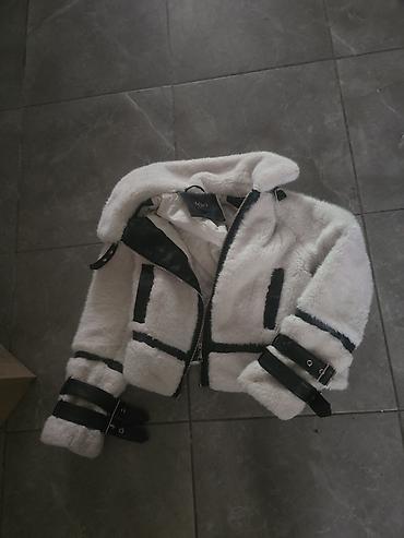gerry weber 46: Bela ženska jakna od veštačkog krzna (shearling stil) sa detaljima od — 1