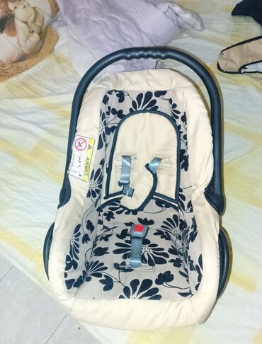 Autosedišta: Italijanska nosiljka/auto-sedište za bebe (0+). - Kombinovani model — 3