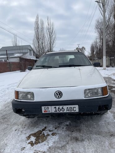 Volkswagen: Volkswagen Passat: 1991 г., 1.8 л, Механика, Бензин, Универсал