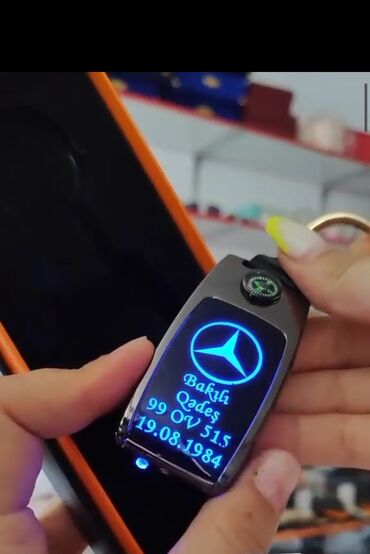 Breloklar: LED ekranlı çoxfunksiyalı açarlıq - Fərdi yazı və loqo: LED işıqlı