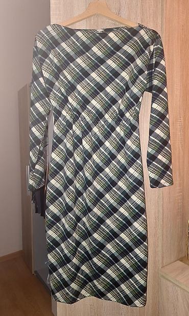 Haljina „Pro più grande“ – karirani dezen - Model: ravna midi haljina