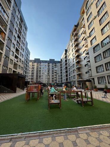 продается 2 комнатная квартира рядом ул ахунбаева: 2 комнаты, 78 м², Элитка, 10 этаж, ПСО (под самоотделку)