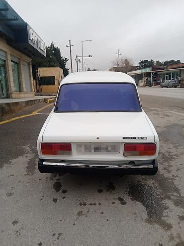 VAZ (LADA): Lada 2107 sedan - Kuzov: ağ rəng, klassik 2107 arxa optikalar və xrom — 1