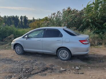 Honda: Honda Fit Aria: 2003 г., 1.5 л, Вариатор, Бензин, Седан