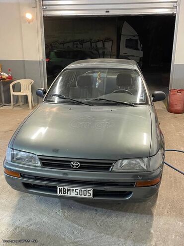 Toyota: Toyota Corolla: 1.3 l. | 1993 έ. Λιμουζίνα