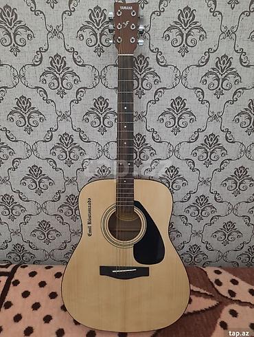 Akustik gitara, Yamaha, 6 sim, İşlənmiş, Ünvandan götürmə, Pulsuz çatdırılma