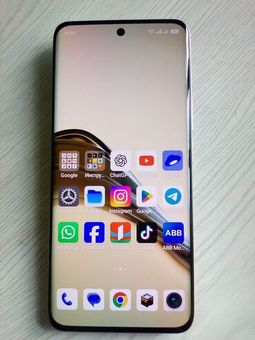 Realme: Realme 13+ Pro, 256 GB — 2