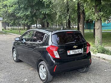 Продажа авто: Chevrolet Spark: 2017 г., 1 л — 3