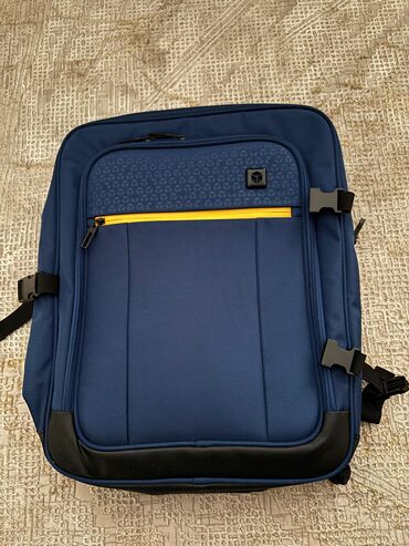 Rukzaklar: Səyahət və gündəlik istifadə üçün çoxfunksiyalı çanta-sırt çantası — 1