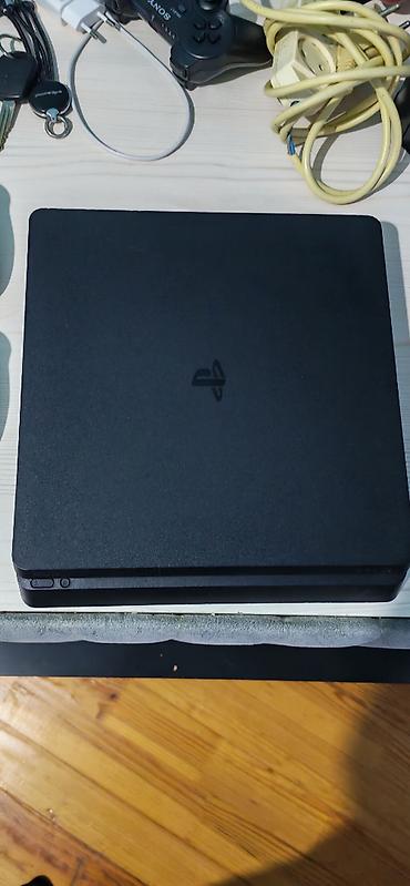 iphone 16 pro maks: Ps4 slim madeli 500g yaddas 4 pult verilir bu qiymete. harda istesen — 2