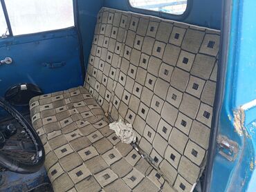 Yük maşınları: Məhsul: Köhnə tip kiçik yük pikapı (mavi rəng) 𝖙ə𝖈𝖎𝖑𝖎 𝖘𝖆𝖙ı𝖑ı𝖗 Təsvir — 10